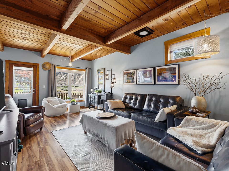 1st image of 723 Shorthorn Dr #304
