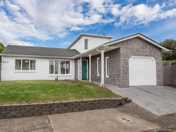 665 NW Nye St, Newport, OR 97365
