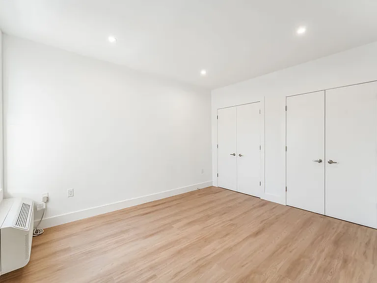 3321 Liberty Ave #507 — Photo 13
