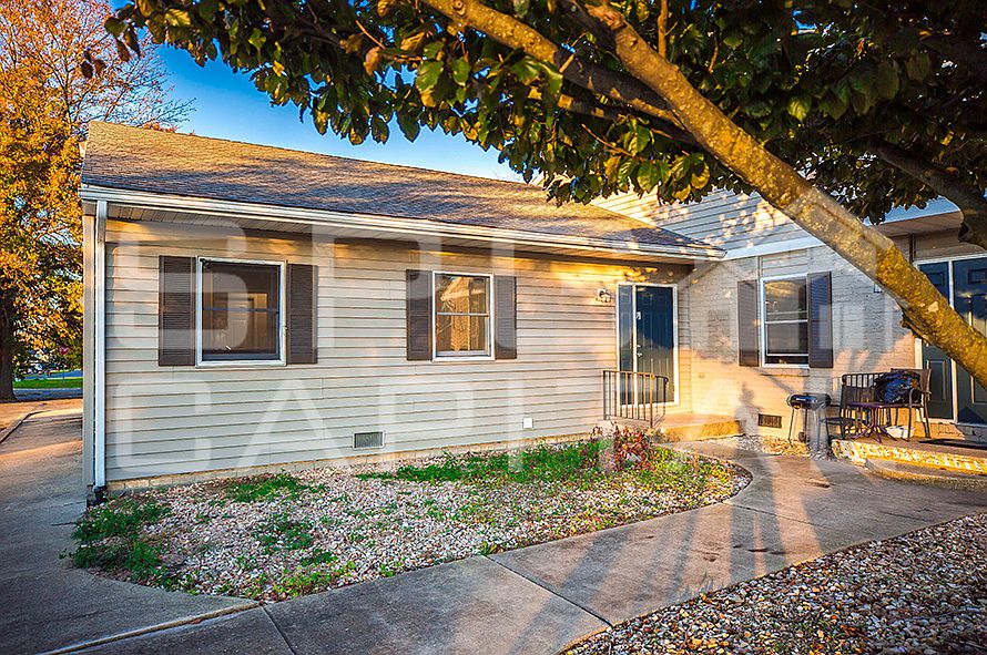 5075 Lincoln Way E, Fayetteville Apt 1 Apartment Rentals