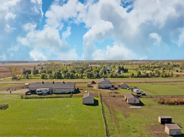 7207 Young Rd, Grove City, OH 43123