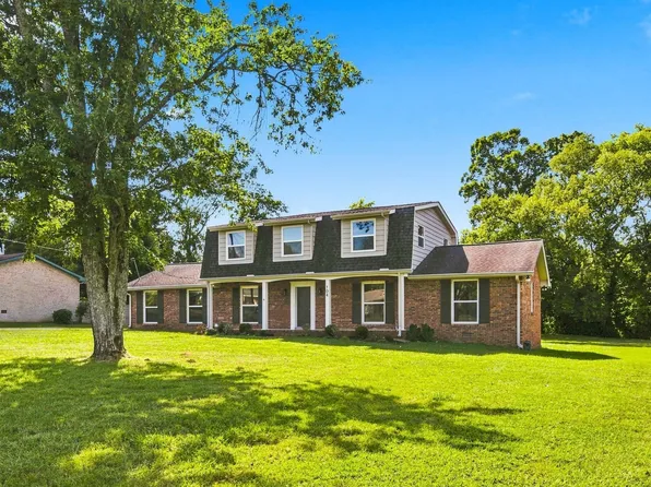 104 Highlander Dr, Hendersonville, TN 37075