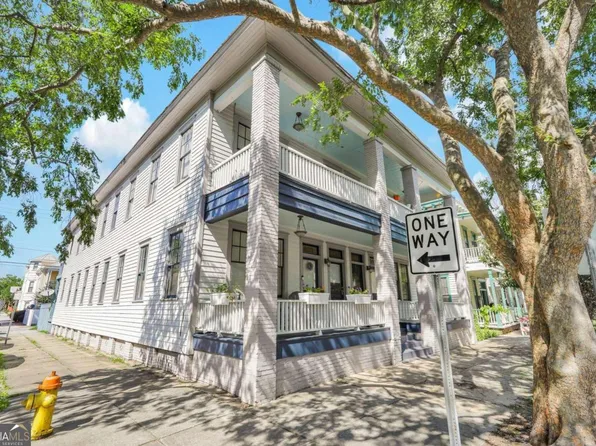 306 E Waldburg St, Savannah, GA 31401