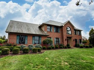 2692 Center Creek Cir, Spring Valley, OH 45370