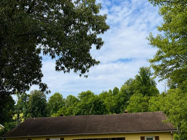55 Banks Town Rd, Weaverville, NC 28787