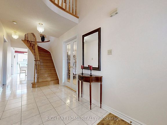 4th image of 260 Avro Rd