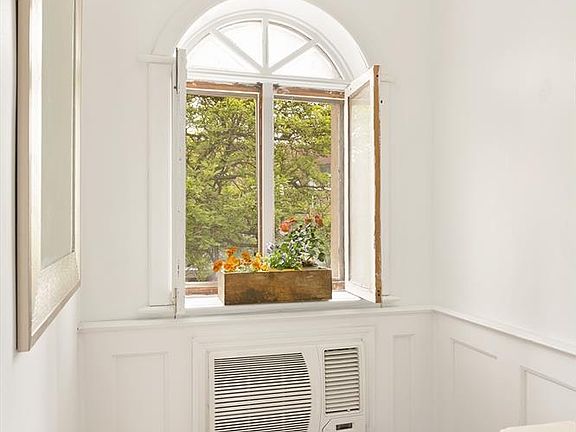 5th image of 462 Sackett St #2