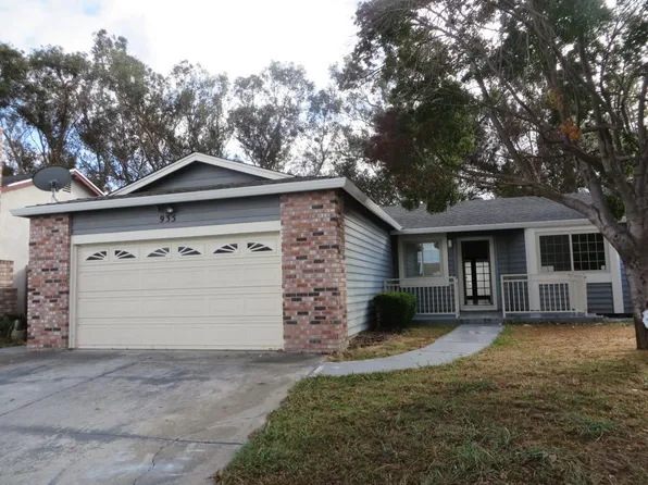 935 Harlequin Ct, Suisun City, CA 94585
