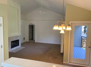 5225 Jean Rd APT 201, Lake Oswego, OR 97035
