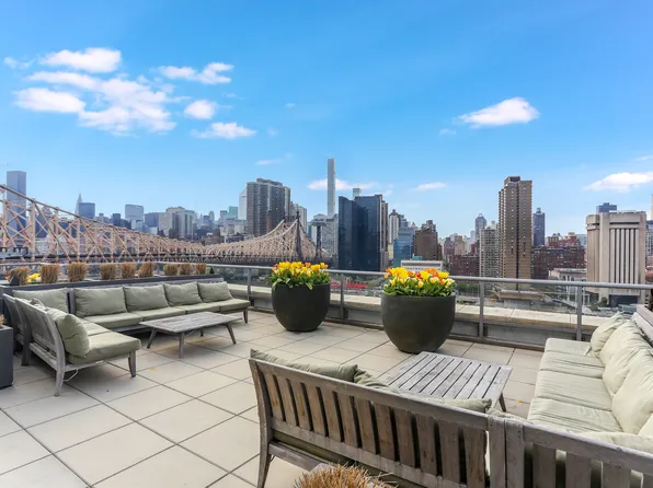 415 Main Street image 8 of 11