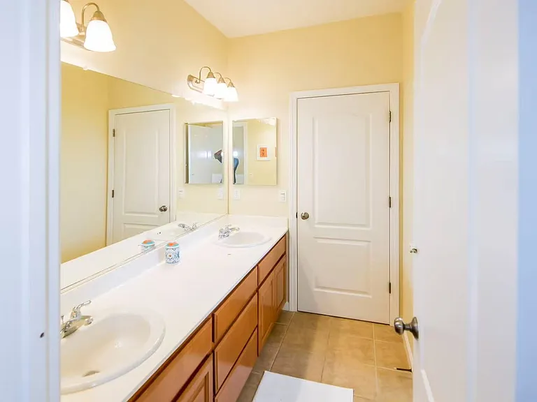 4076 Saint Remy Ct — Photo 11
