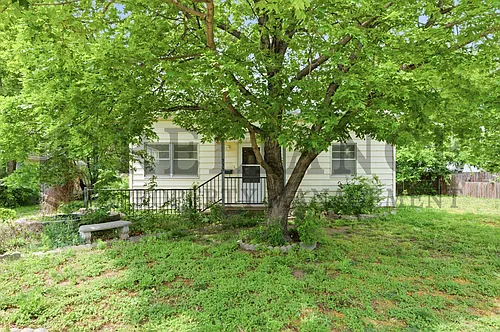 535 N Park Ave Photo 1