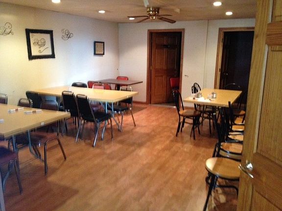 3rd image of 9433 White St