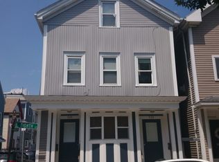 530 E 8th St, South Boston, MA 02127