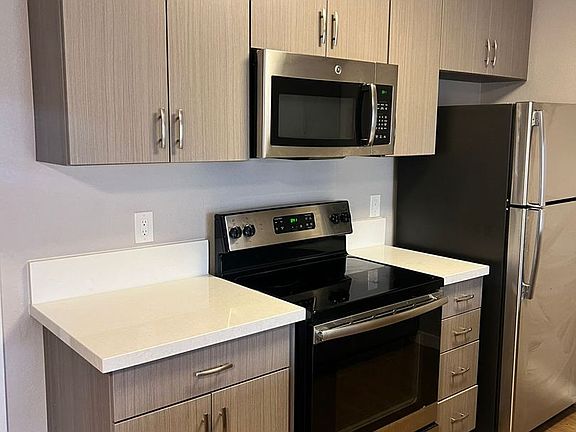 3rd image of 3728-3738 Herman Ave #3738-6