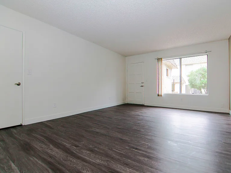 316-356 W. Meda Ave. Glendora CA. 91741 — Photo 19