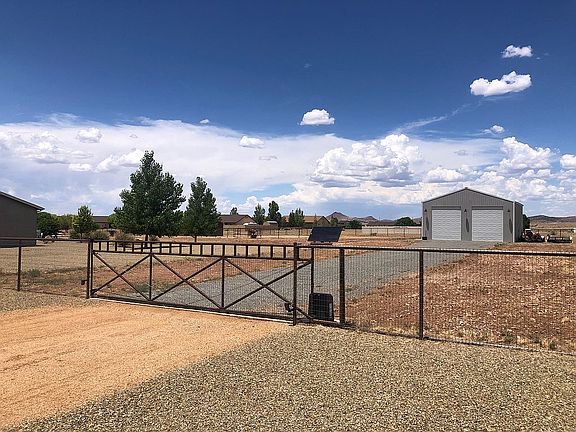 20' RV auto gate and RV shop
