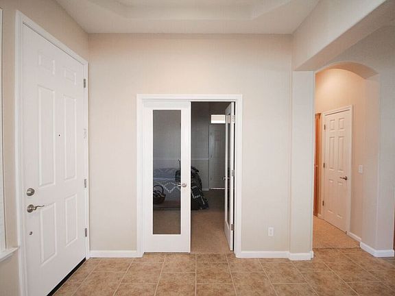 3rd image of 5631 Coloma Ct