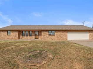 81613 N 2520th Rd, Watonga, OK 73772