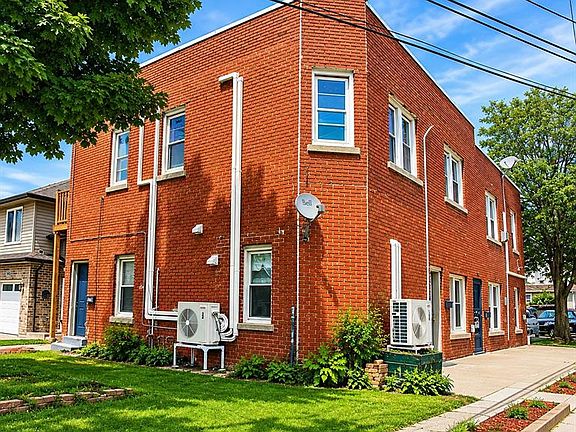 2nd image of 808 Shepherd St E #800