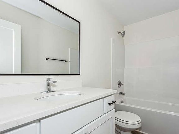 4th image of 179 Indian Lakes Dr
