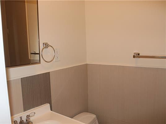 5th image of 428 Macdonough St #2