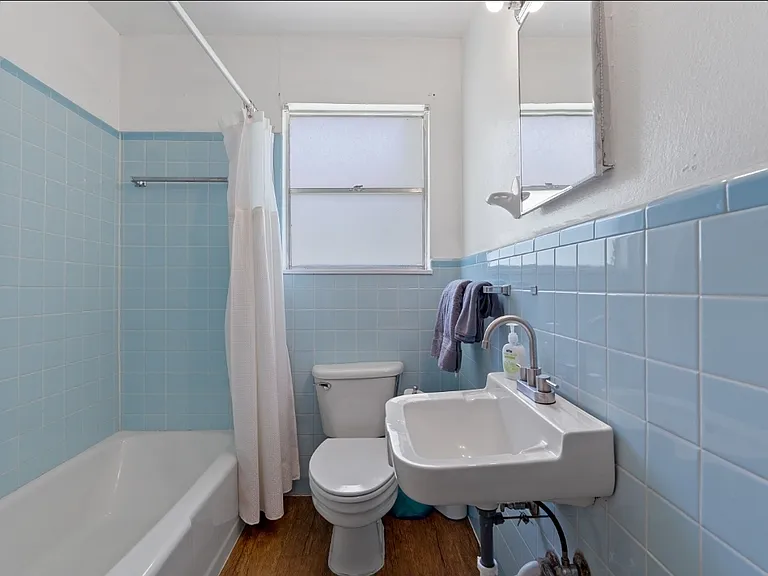 1504 Drake Ave — Photo 11