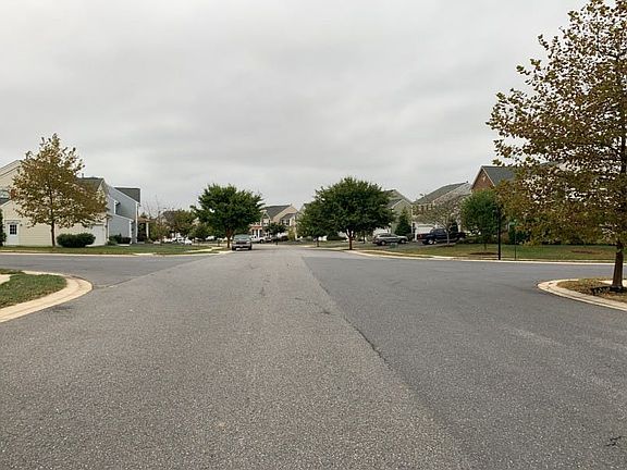 4th image of 9602 Dumbarton Dr