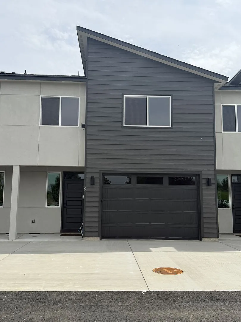 Reduced Rent! New Construction Condo Now $2,400/mo!! — Photo 1