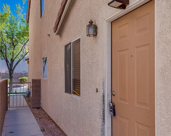 5532 Cactus Thorn Ave — Photo 4