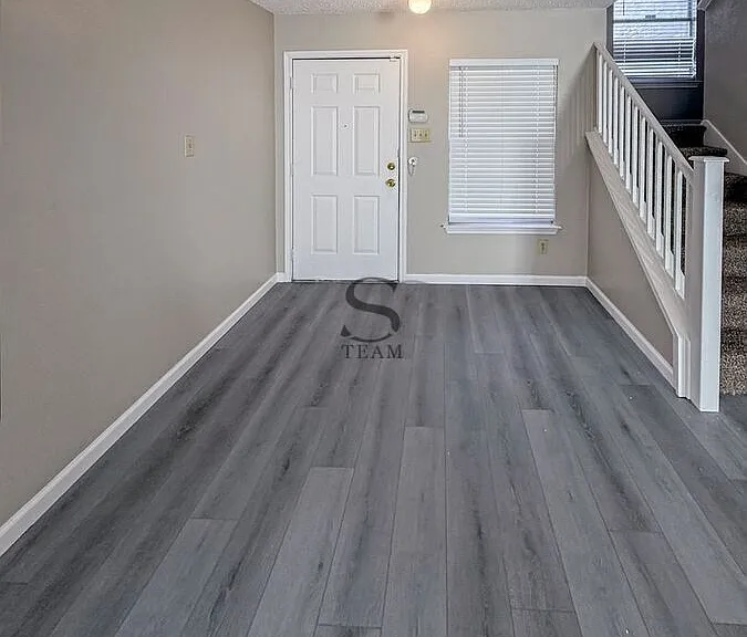 9730 Frost Plain Dr — Photo 2