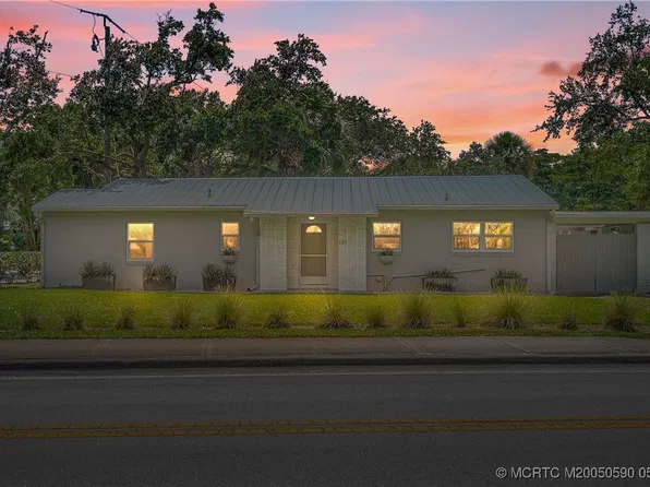 109 N Sewalls Point Rd, Sewalls Pt, FL 34996