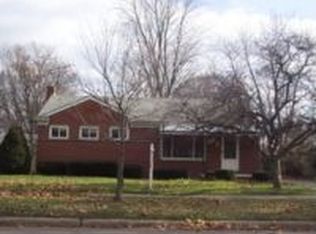 8902 Harrison St, Livonia, MI 48150