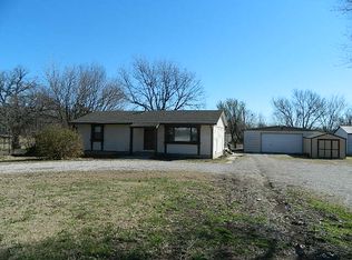 514 Alexander St, Winfield, KS 67156