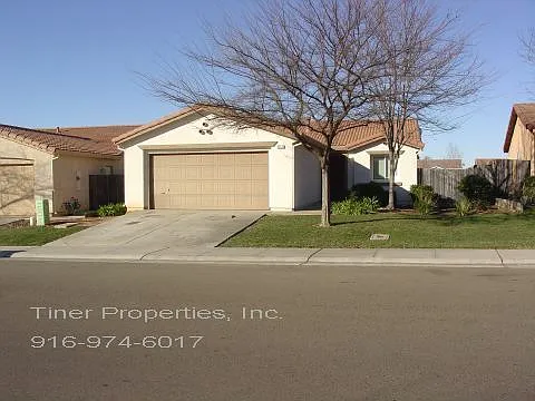 4252 Castleton Cir photo 1
