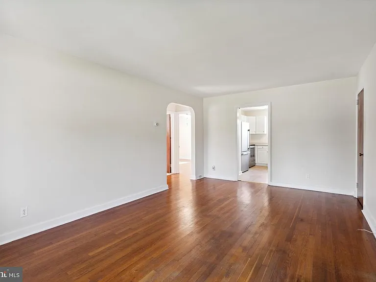 10 Lloyd Ave #1N — Photo 10