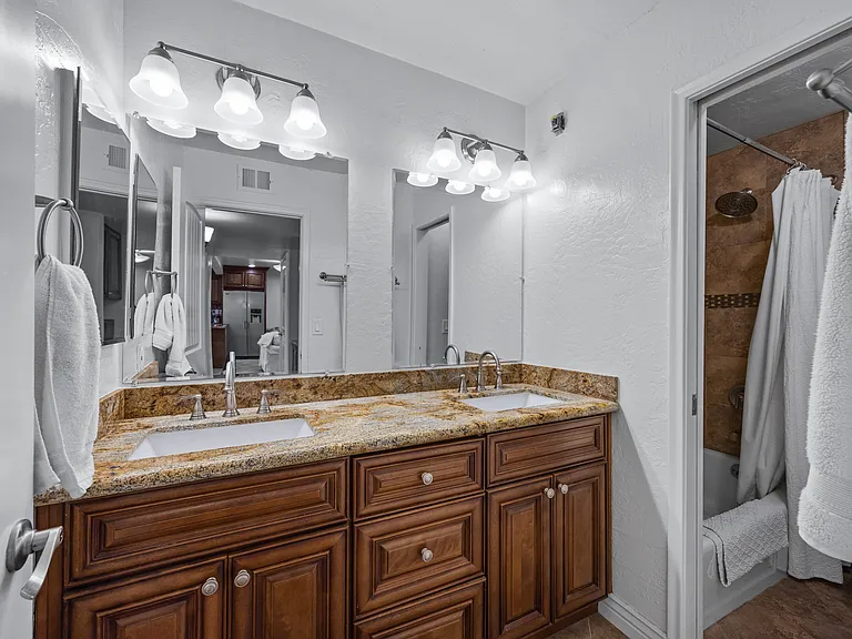 7118 E Buena Terra Way — Photo 17