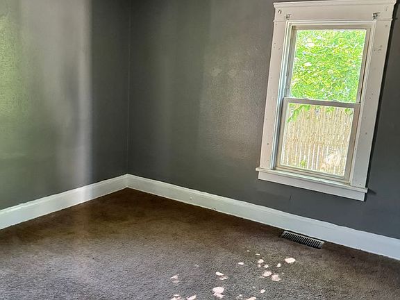 3rd image of 3691 E 116th St #2B-1BA-1238SQFT