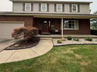802 Penn Wood Dr, Tallmadge, OH 44278