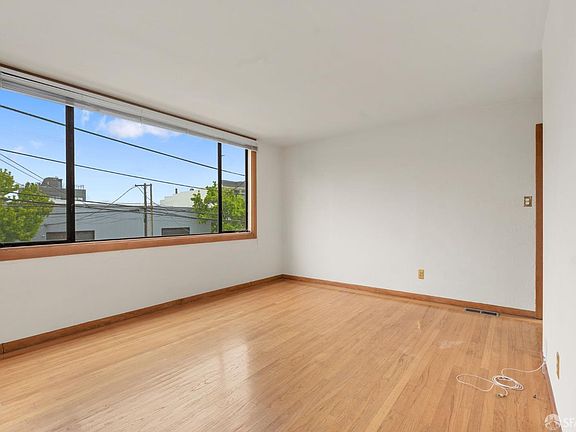 3rd image of 1014 Tennessee St