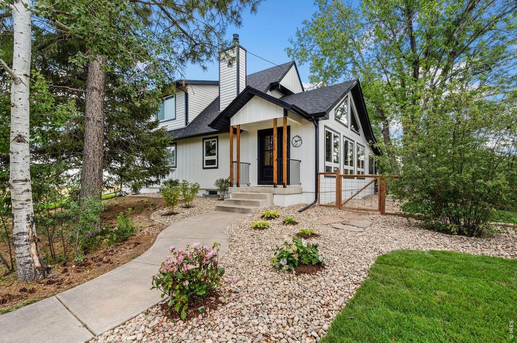 3520 Wild Bird Dr