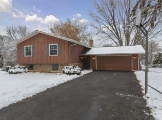 2210 Urbandale Ln N, Plymouth, MN 55447