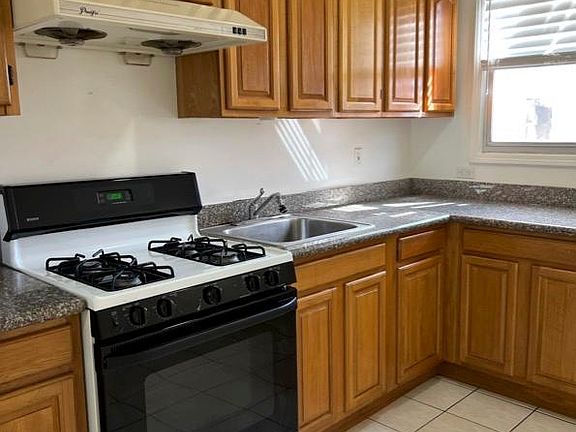 5th image of 609 Taraval St #609