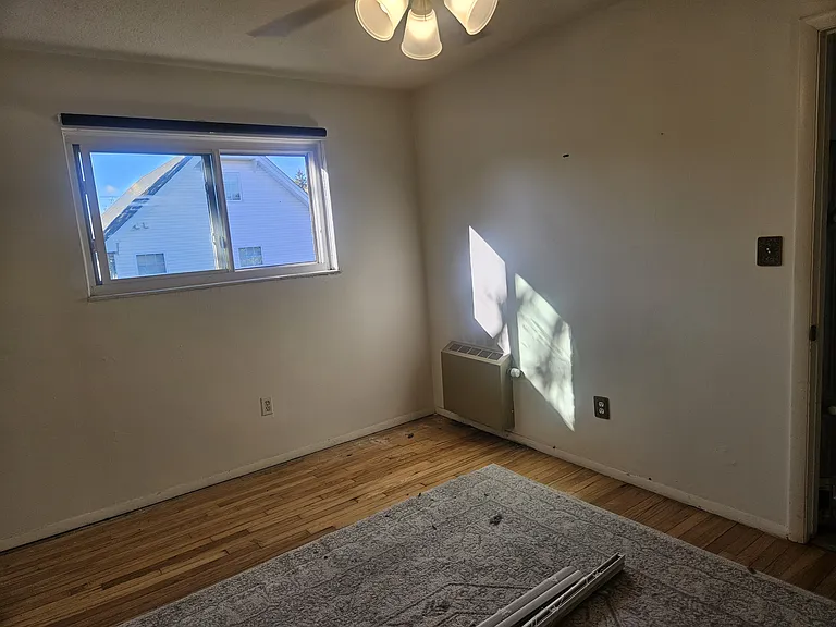 1285 W Clifton Blvd #6 — Photo 6