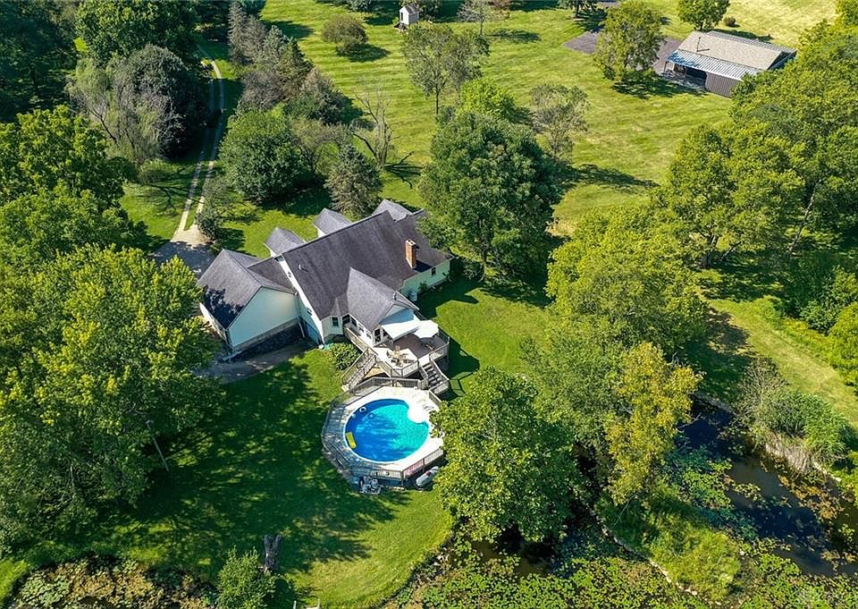2982 Shakertown Rd, Beavercreek, OH 45434 | Zillow