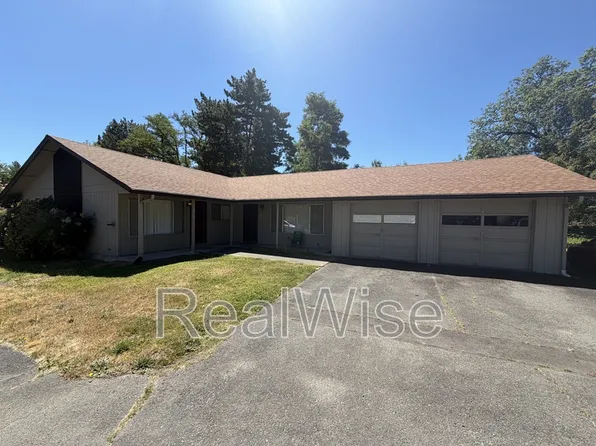 1223 NW Highland Ave APT B, Grants Pass, OR 97526