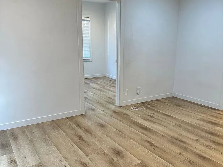 3243 Glenhurst Ave — Photo 8
