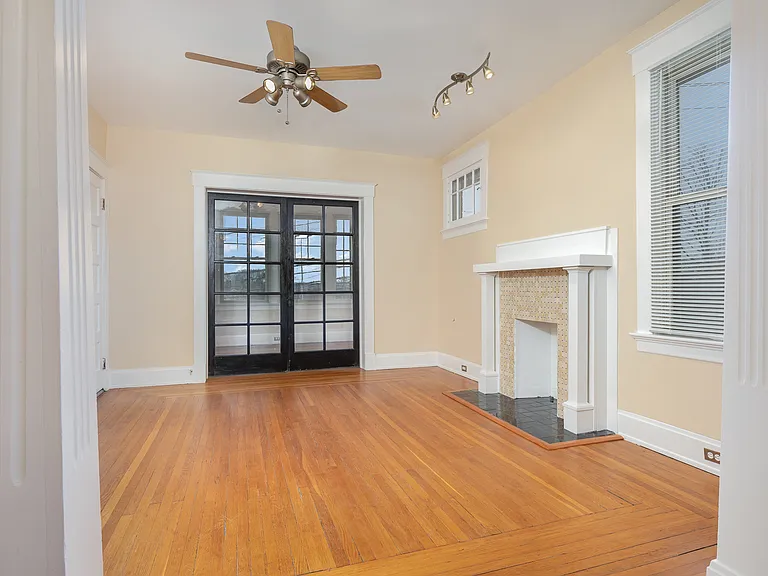 5248 Montgomery Rd — Photo 7