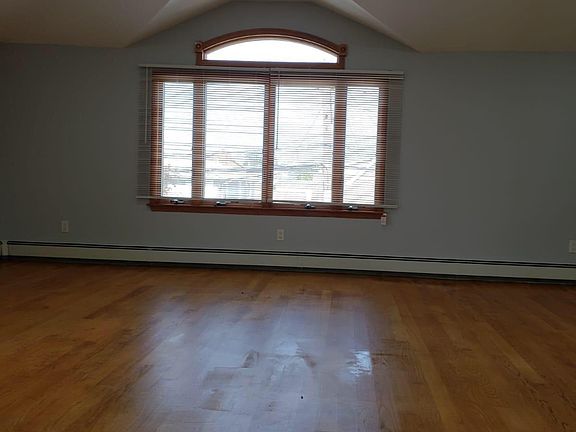 2nd image of 10116 159th Ave #2