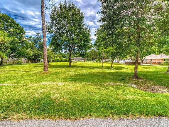 5th image of 6811 Meadowlark Ln